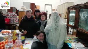 La santa Lucia insieme ai volontari