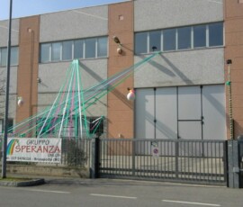 Capannone abbellito e chiuso