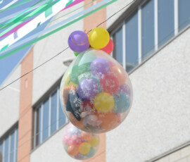 Palloncini e nastri decorativi