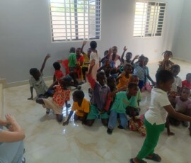 Casa accoglienza di Winneba 10 I primi bambini arrivano alcuni giorni prima dell'apertura ufficiale