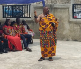 Casa accoglienza di Winneba 4 Il re di Winneba durante l'inaugurazione della casa accoglienza